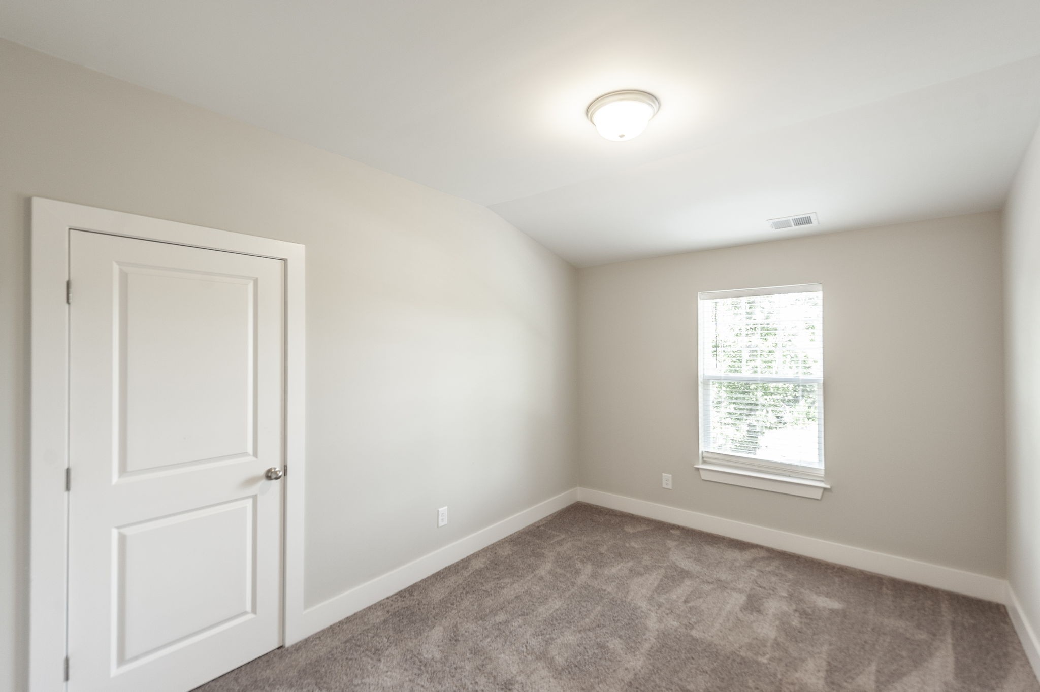 1144 Lock 4 Road, Unit A2 Gallatin, TN 37066 - Photo 47 of 66 an empty room with a window