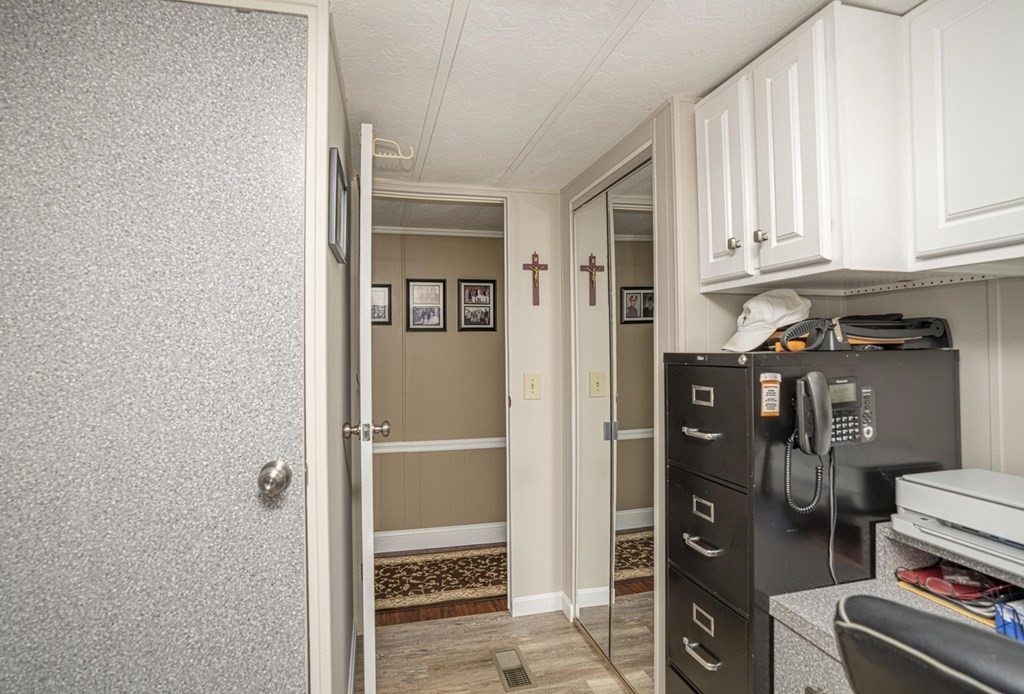 225 Brayton Road, Unit 404 Tiverton, RI 02878 - Photo 21 of 31