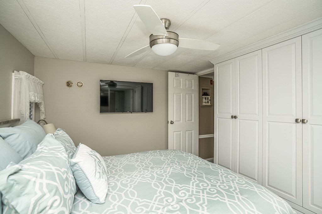 225 Brayton Road, Unit 404 Tiverton, RI 02878 - Photo 27 of 31