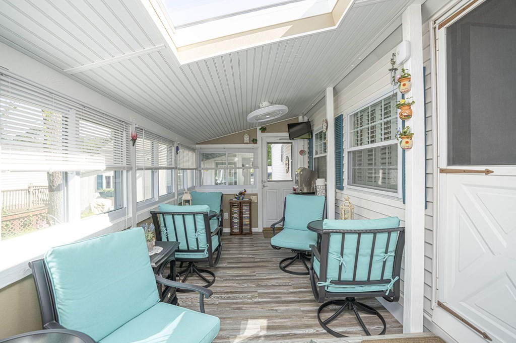 225 Brayton Road, Unit 404 Tiverton, RI 02878 - Photo 7 of 31