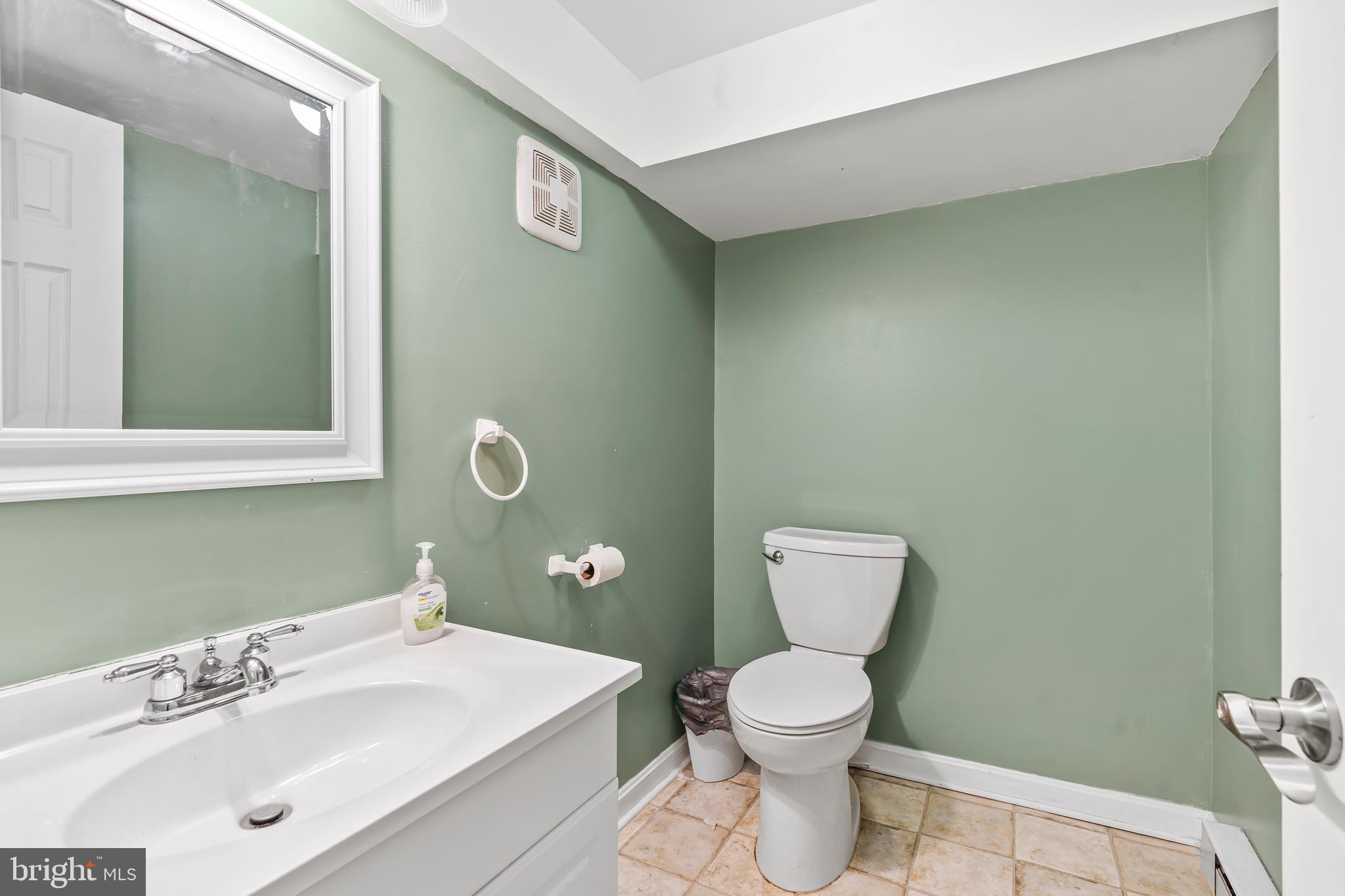 712 Interval Road Hagerstown, MD 21740 - Photo 30 of 47 Half bath in basement