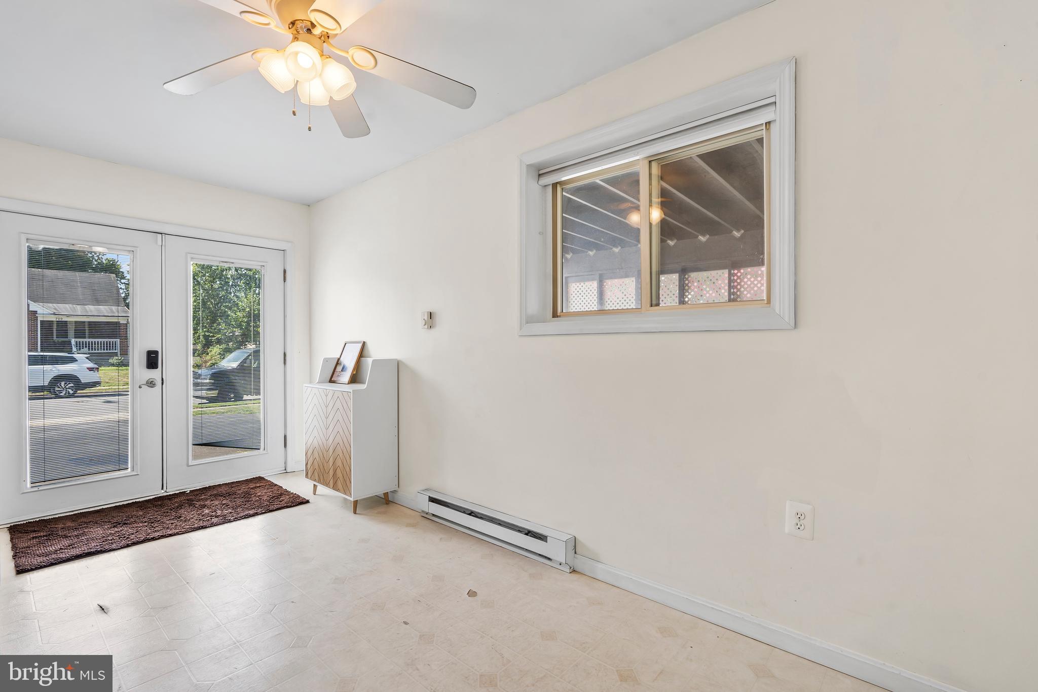 712 Interval Road Hagerstown, MD 21740 - Photo 37 of 47 Mudroom just off carport