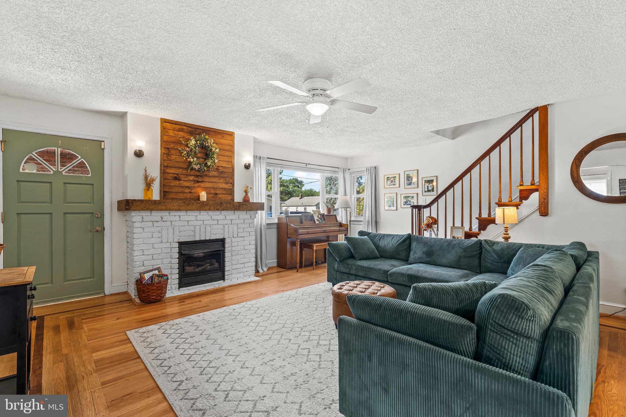 Cozy, propane fireplace