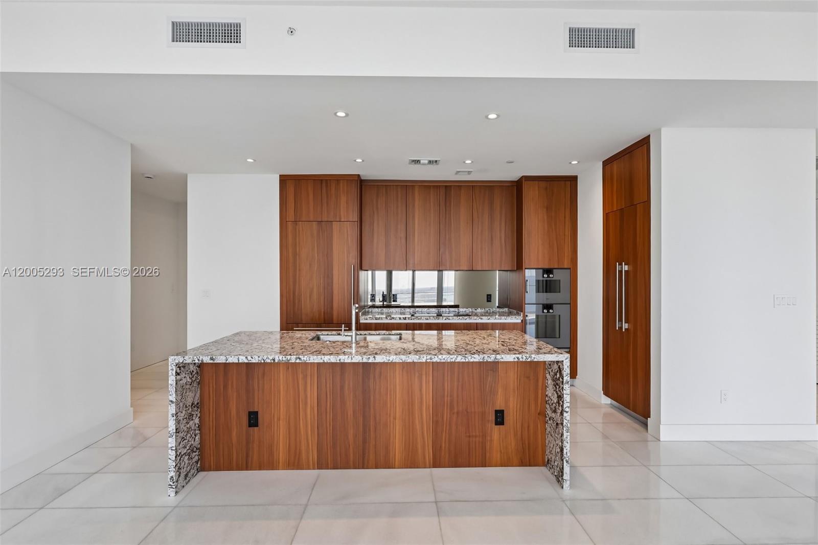 175 Southeast 25th Road, Unit 2803 Miami, FL 33129 - Photo 24 of 56