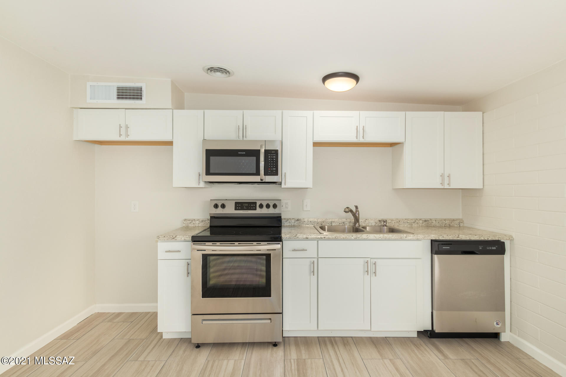 3984 North Pomona Road Tucson, AZ 85705 - Photo 10 of 24