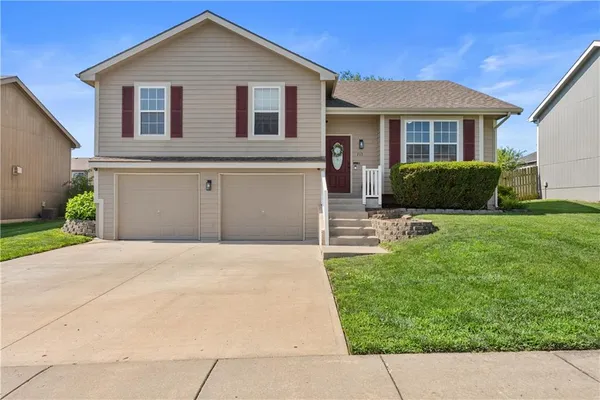$340,000 | 713 East 14th Terrace, Eudora, KS 66025