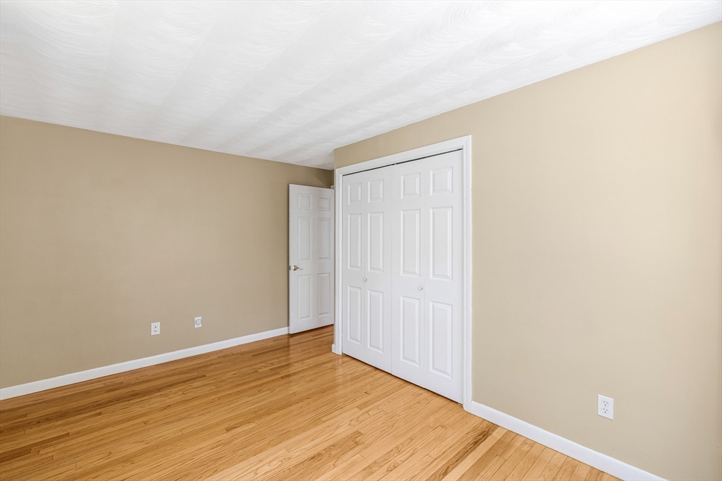 14 Raymond Road Chelmsford, MA 01824 - Photo 16 of 35