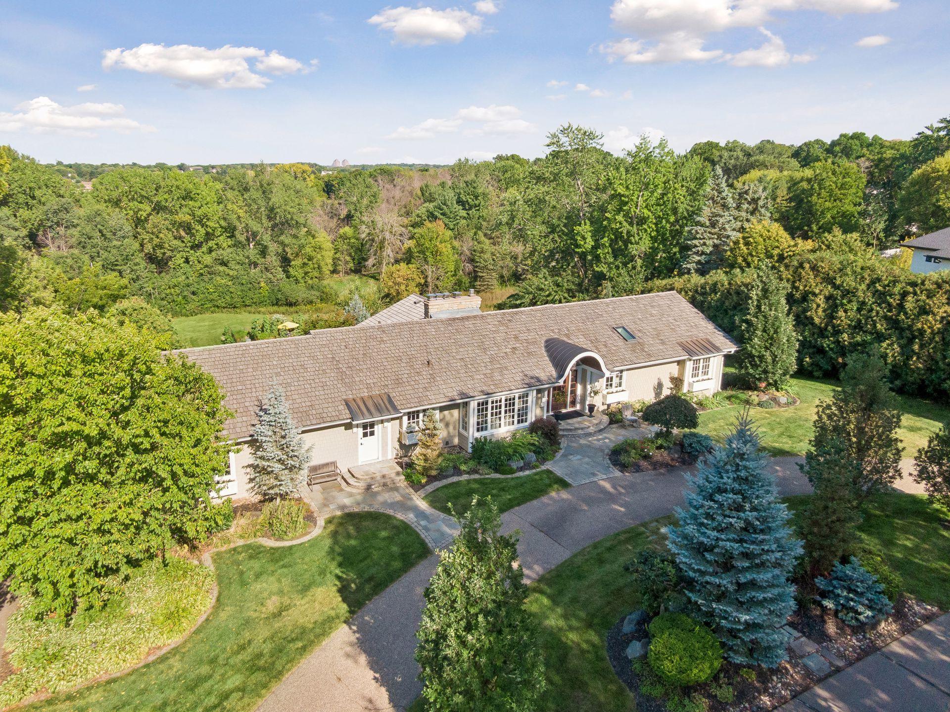 330 Peavey Road Wayzata, MN 55391 - Photo 4 of 67 Gallery Image 4