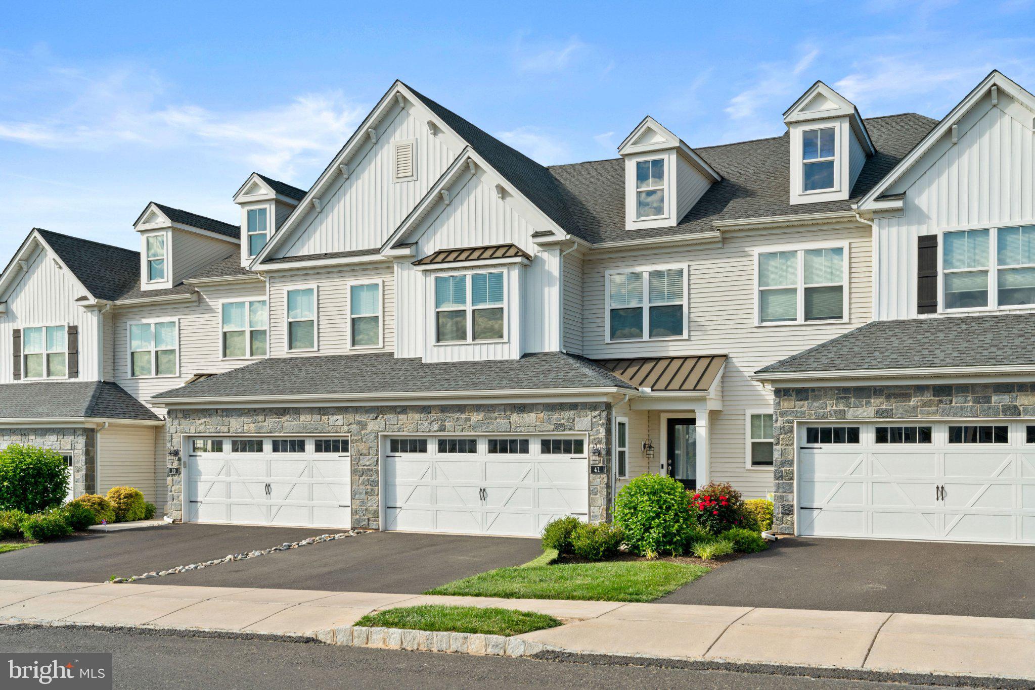 41 Spring Mill Drive Warminster, PA 18974 - Photo 4 of 45 Charming townhome with modern appeal.