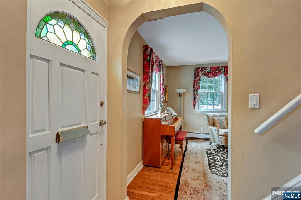 15 Colonial Road Tenafly, NJ 07670 - Photo 10 of 40