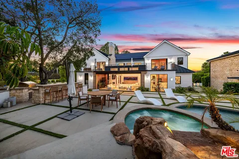 $6,495,000 | 18762 Wells Drive, Tarzana, CA 91356
