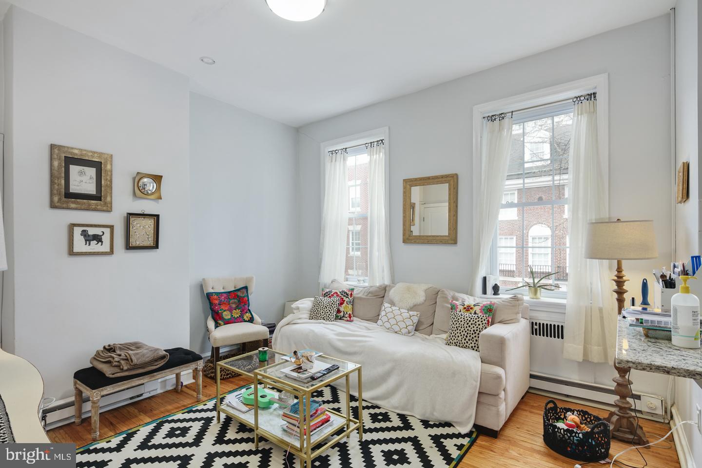 614 Pine Street, Unit 2F Philadelphia, PA 19106 - Photo 1 of 10