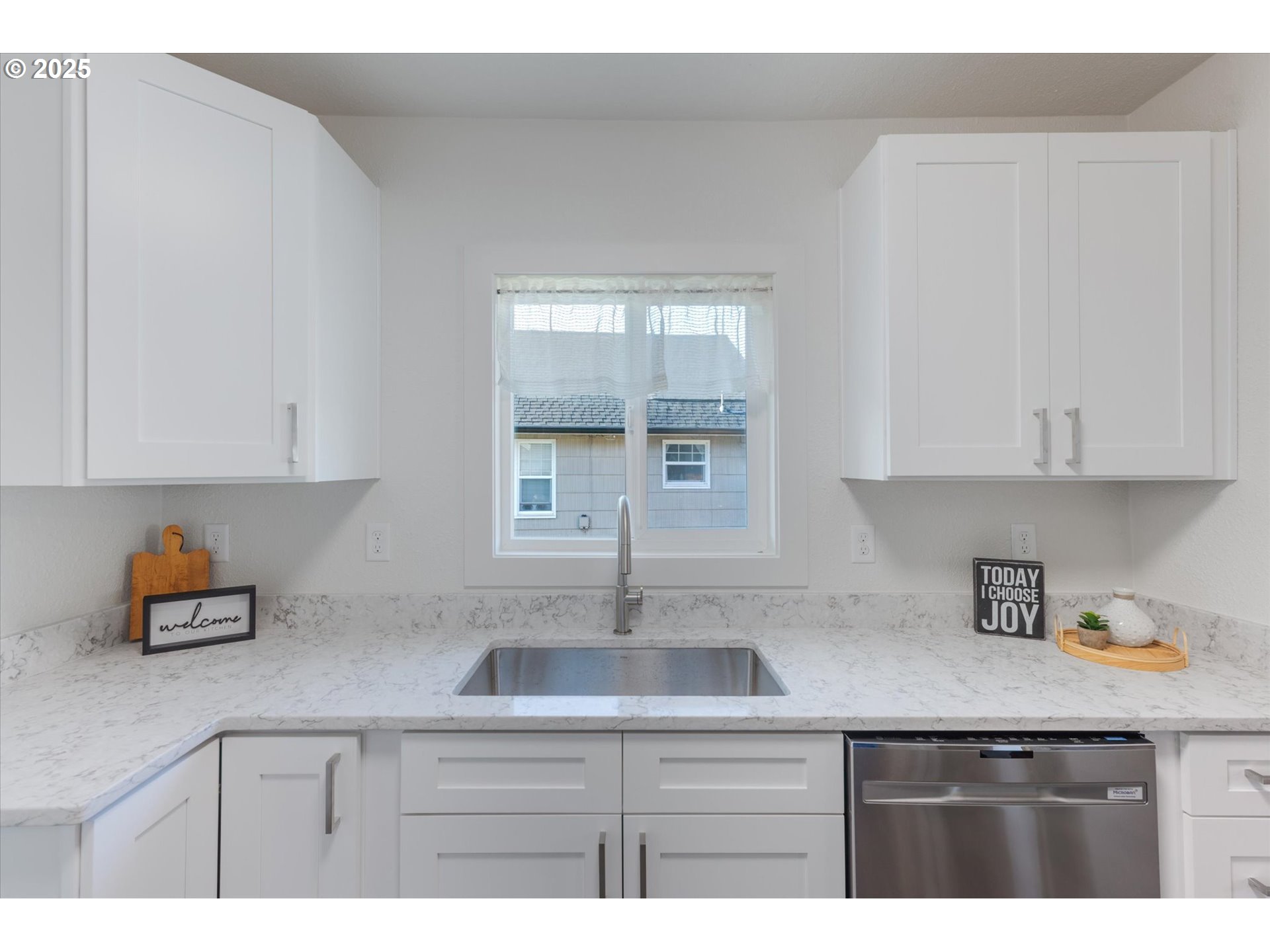 641 15th Avenue Longview, WA 98632 - Photo 8 of 42