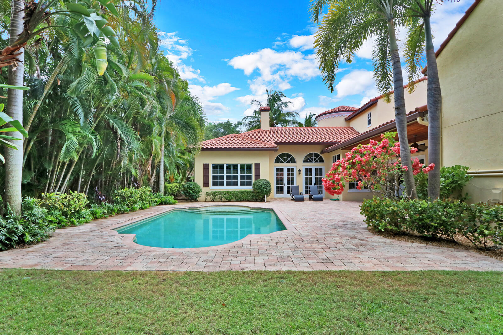 117 Segovia Way Jupiter, FL 33458 - Photo 28 of 36 Back Yard