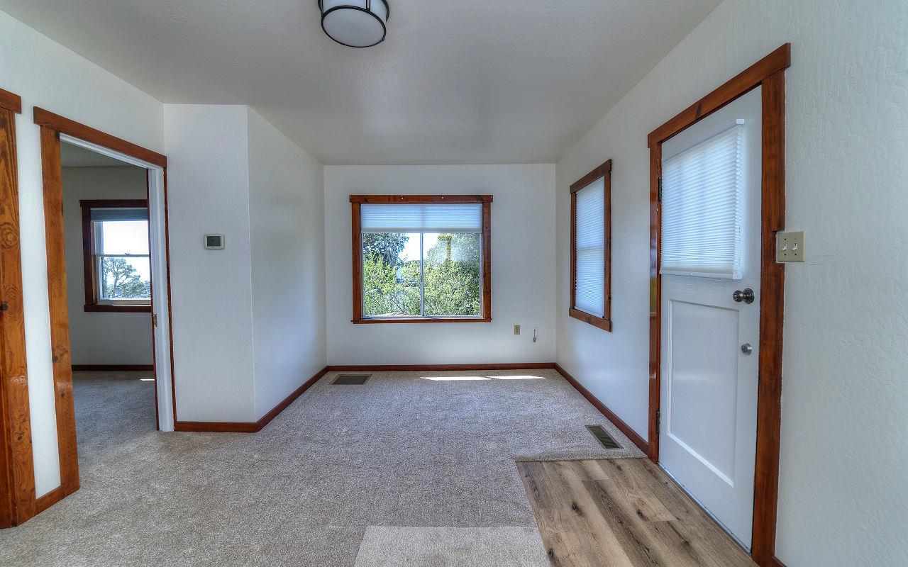 358 Clifton Road Pacifica, CA 94044 - Photo 8 of 22