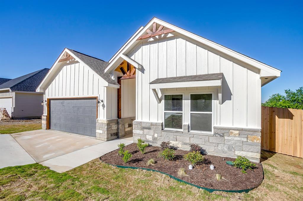 1022 Lakeview Ridge White Settlement, TX 76108 - Photo 5 of 38