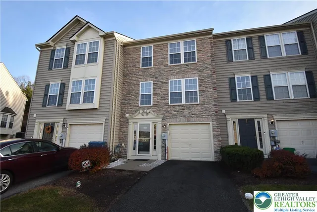 $2,400 | 150 Knollwood Drive, Easton, PA 18042