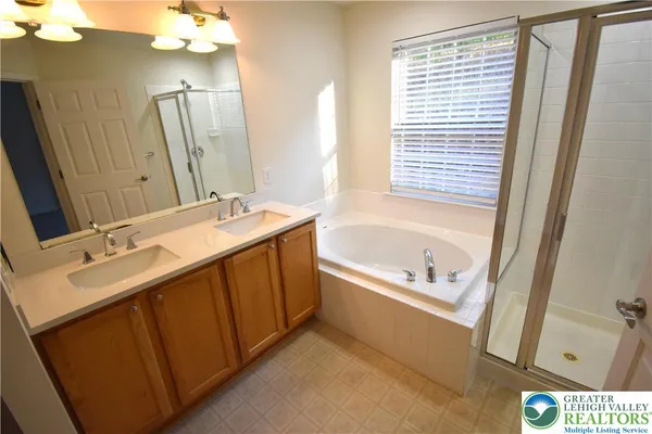 $2,400 | 150 Knollwood Drive, Easton, PA 18042