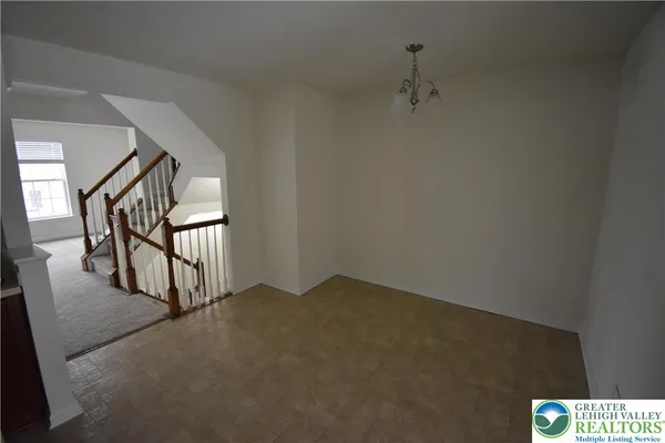 $2,400 | 150 Knollwood Drive, Easton, PA 18042