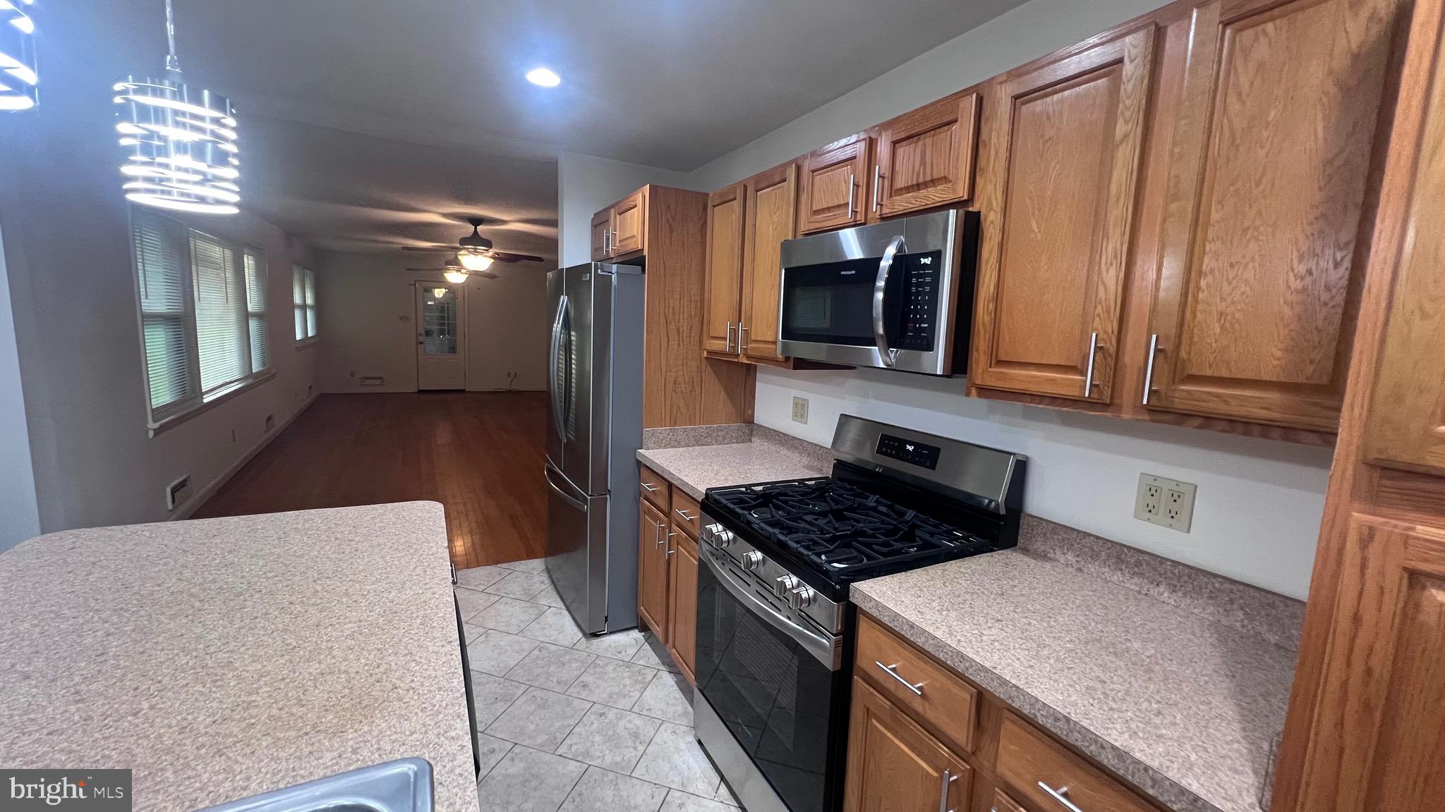 2 Warwick Road Stratford, NJ 08084 - Photo 3 of 12