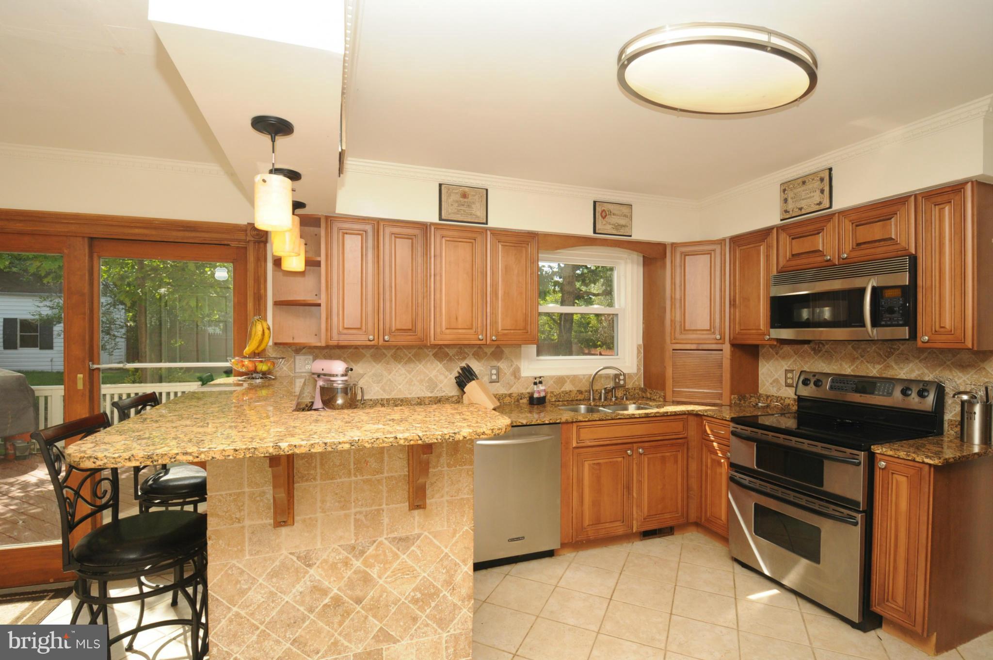 8537 Stonewall Road Manassas, VA 20110 - Photo 14 of 30 Kitchen