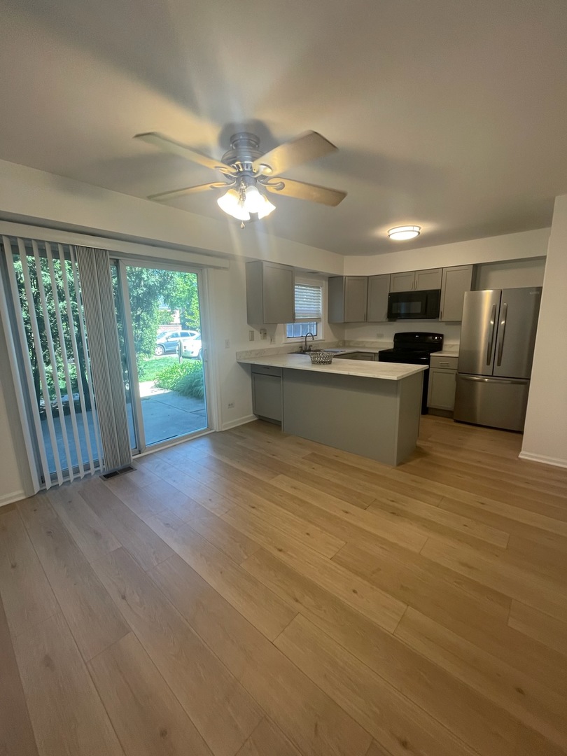 2138 Rugen Road, Unit A Glenview, IL 60026 - Photo 6 of 30
