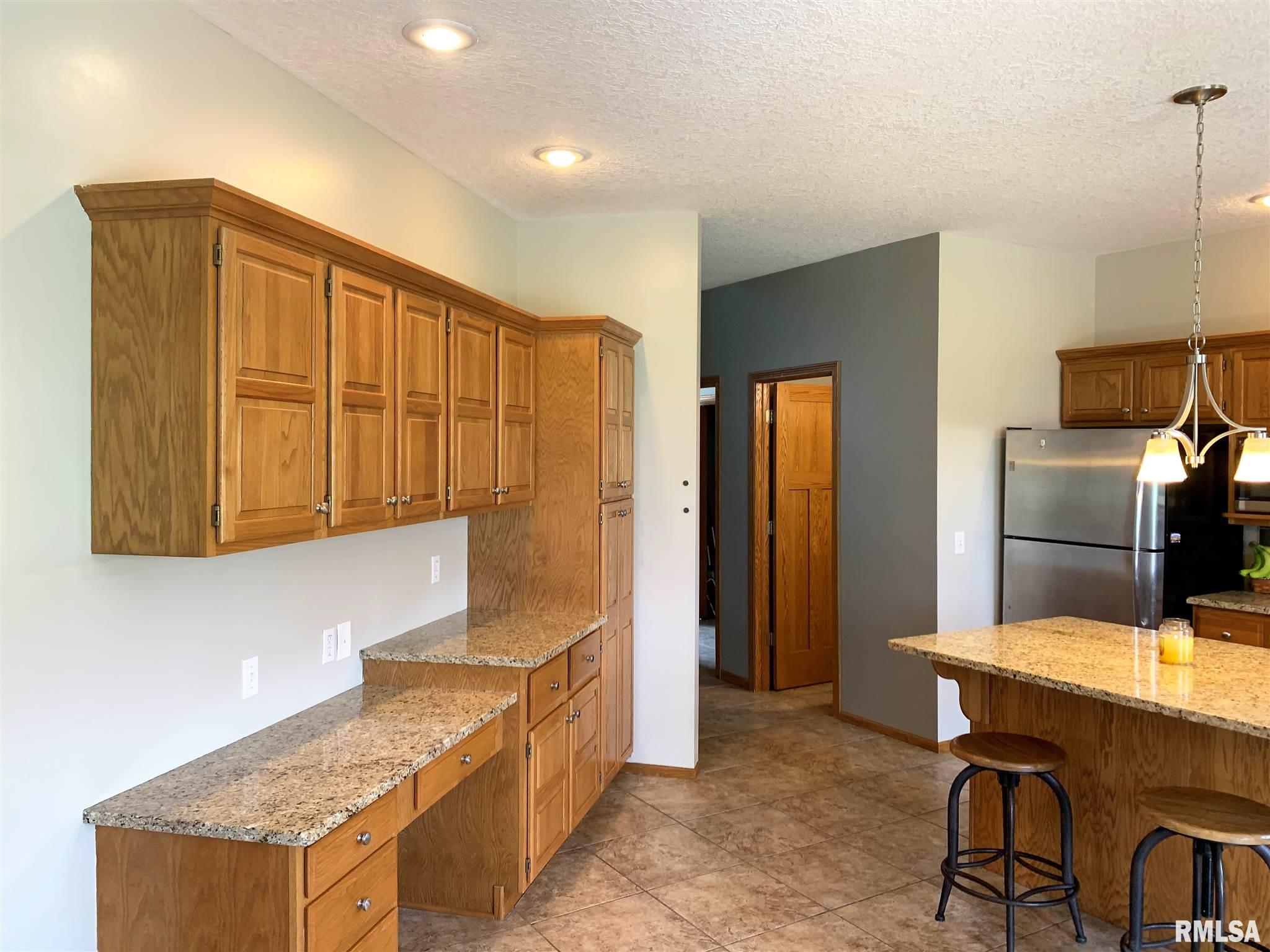 5210 Remington Road Bettendorf, IA 52722 - Photo 11 of 37 Gallery Image 11