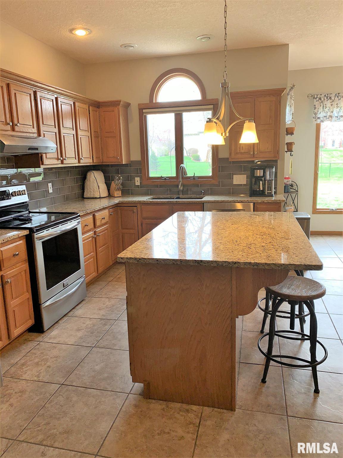5210 Remington Road Bettendorf, IA 52722 - Photo 12 of 37 Gallery Image 12