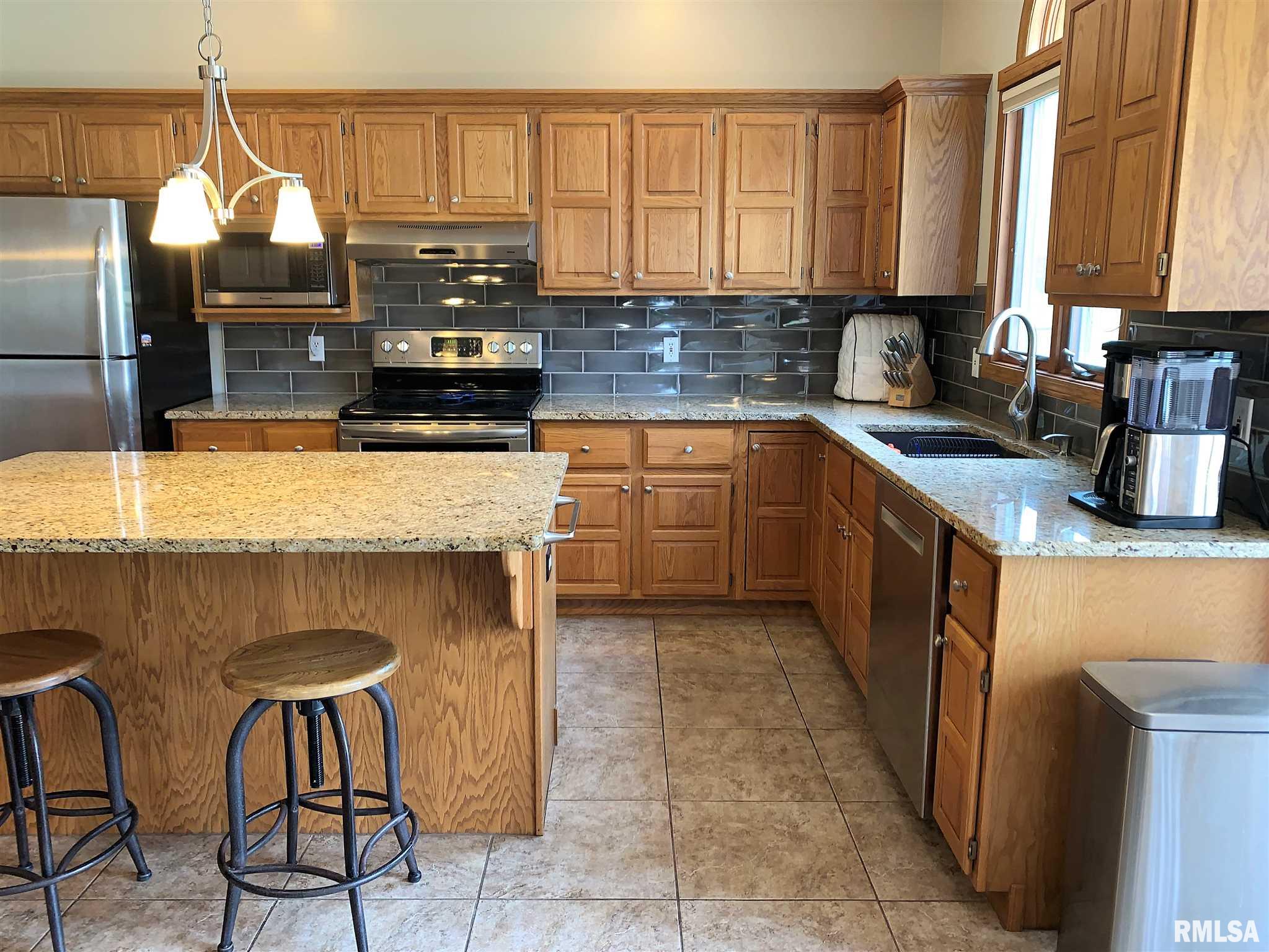 5210 Remington Road Bettendorf, IA 52722 - Photo 13 of 37 Gallery Image 13