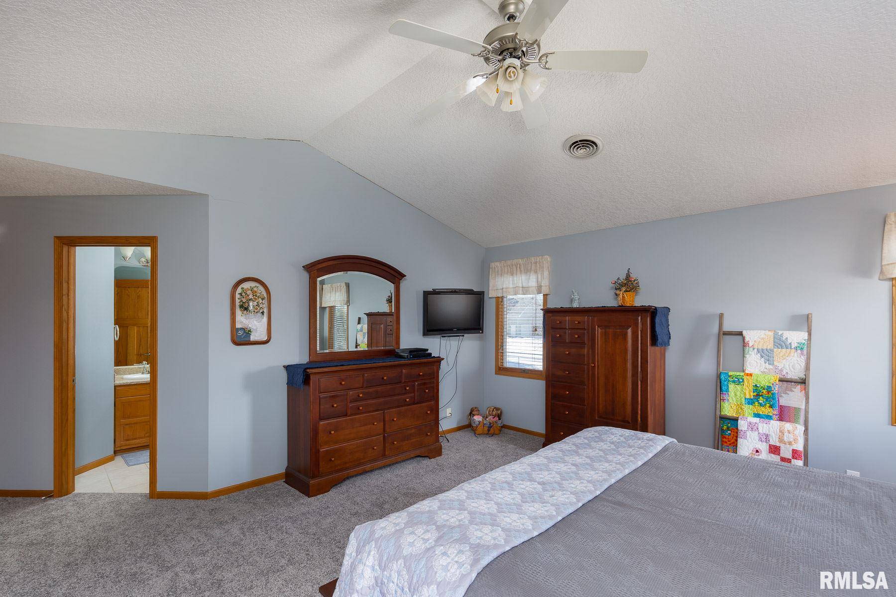 5210 Remington Road Bettendorf, IA 52722 - Photo 26 of 37 Gallery Image 26