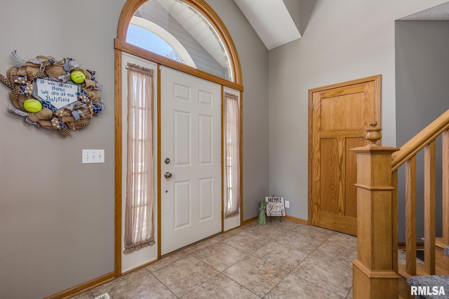 5210 Remington Road Bettendorf, IA 52722 - Photo 3 of 37 Gallery Image 3