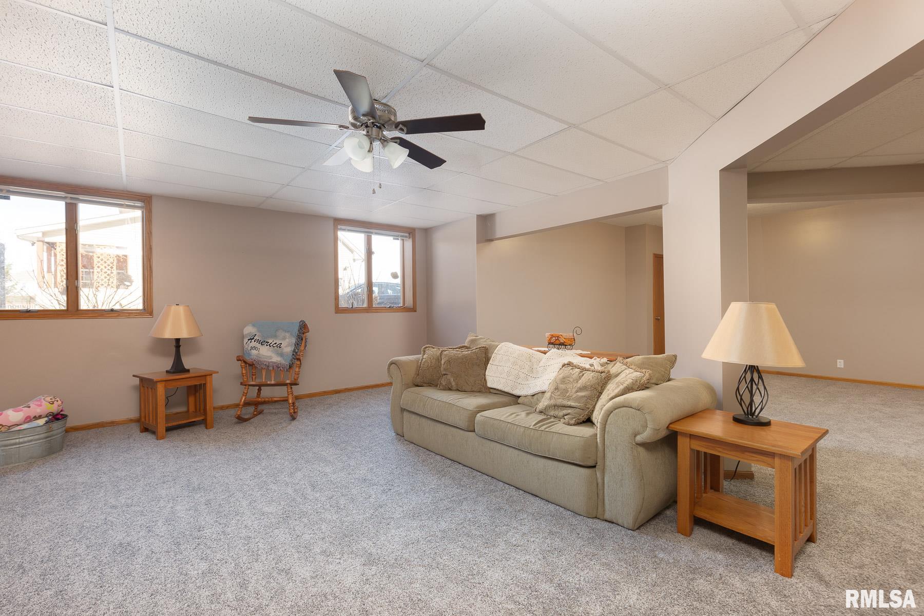 5210 Remington Road Bettendorf, IA 52722 - Photo 34 of 37 Gallery Image 34