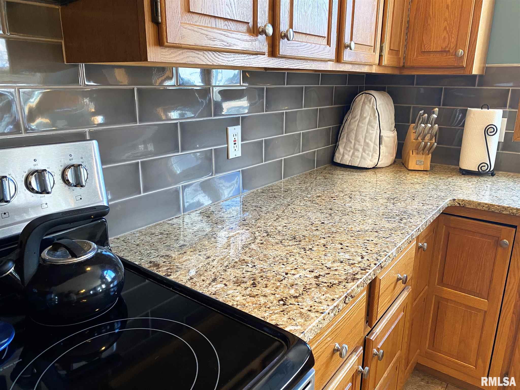 5210 Remington Road Bettendorf, IA 52722 - Photo 10 of 37 Gallery Image 10