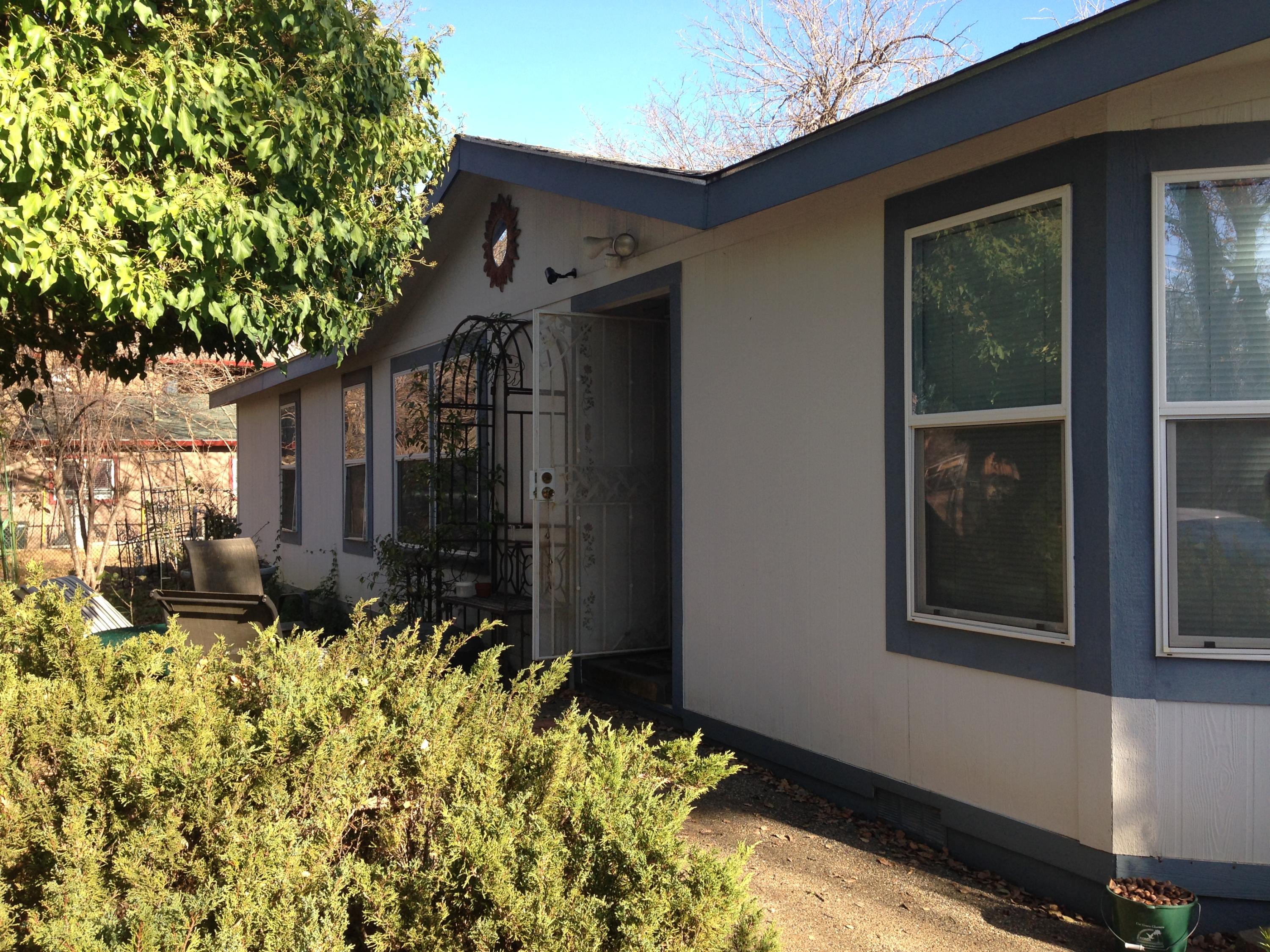12171 Cinder Road Redding, CA 96003 - Photo 2 of 23 Front of Home
