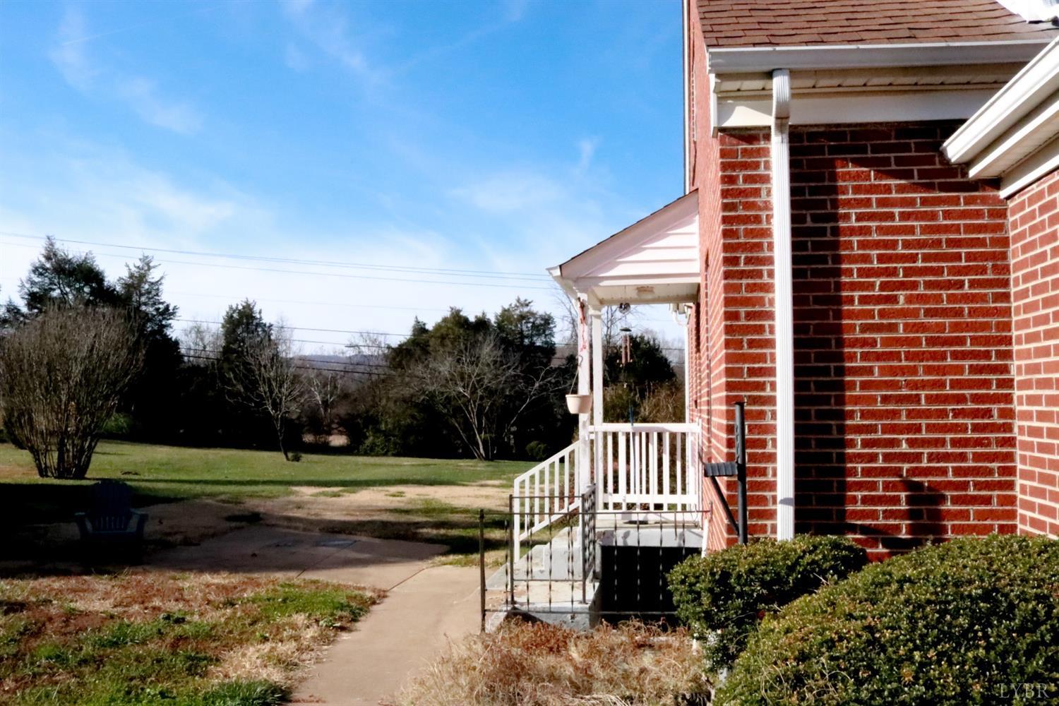 171 North 5 Forks Road Amherst, VA 24521 - Photo 4 of 34 Gallery Image 4