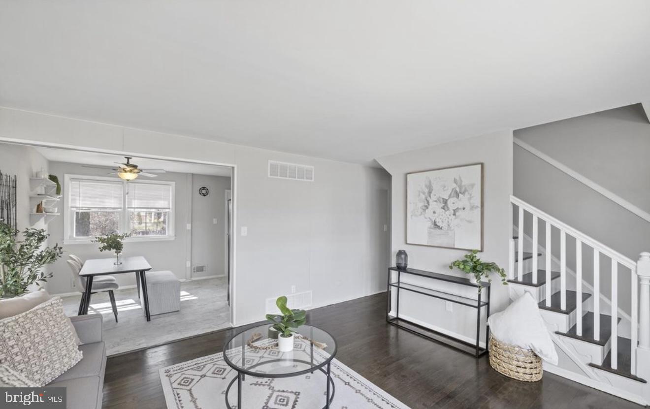 243 Highmeadow Road Reisterstown, MD 21136 - Photo 14 of 32 Bright and inviting living space.