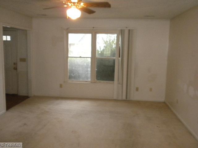 3523 Markham Road Greensboro, NC 27405 - Photo 2 of 7 Living Room.