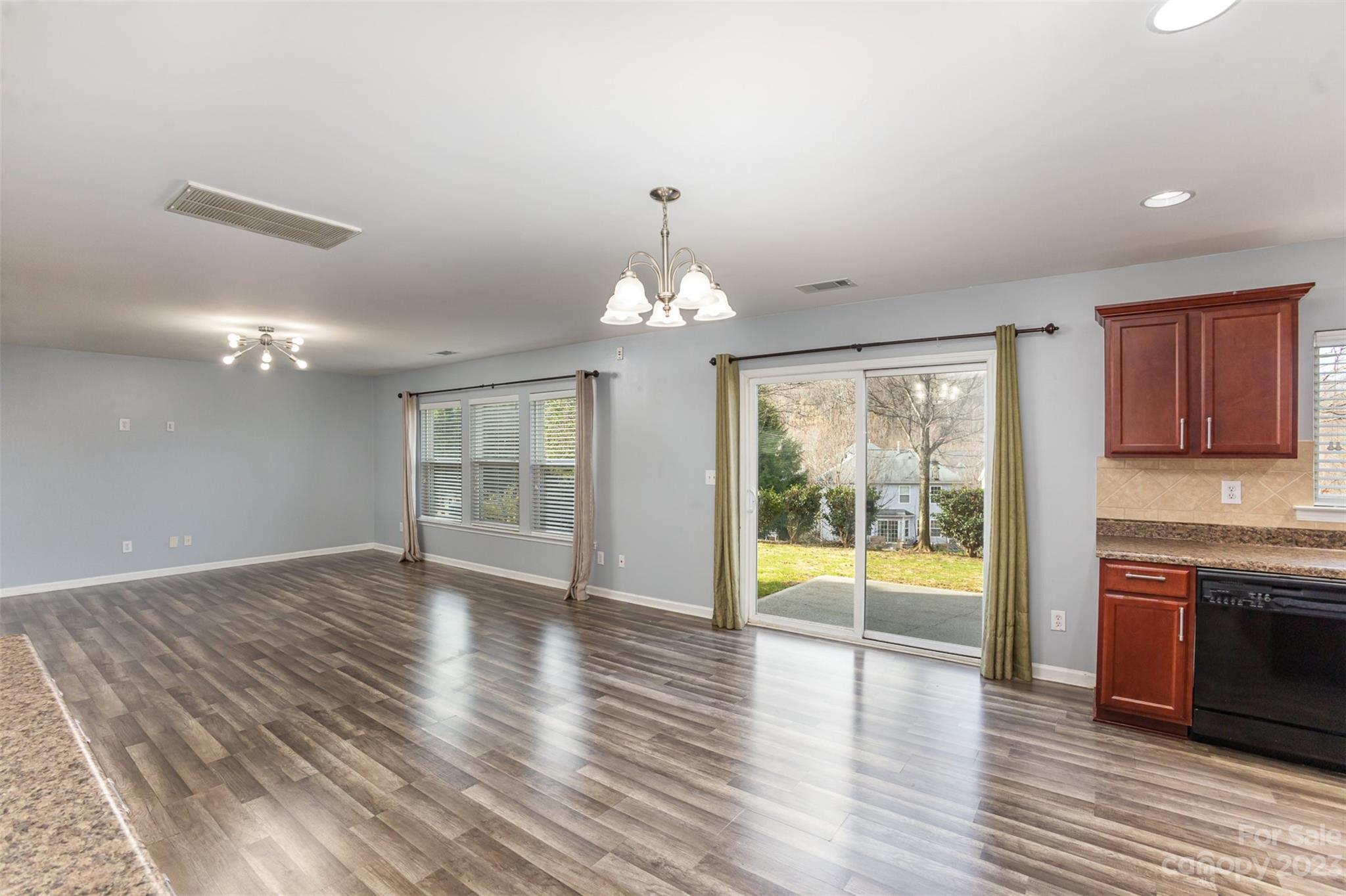 9048 Seamill Road Charlotte, NC 28278 - Photo 11 of 37 Gallery Image 11