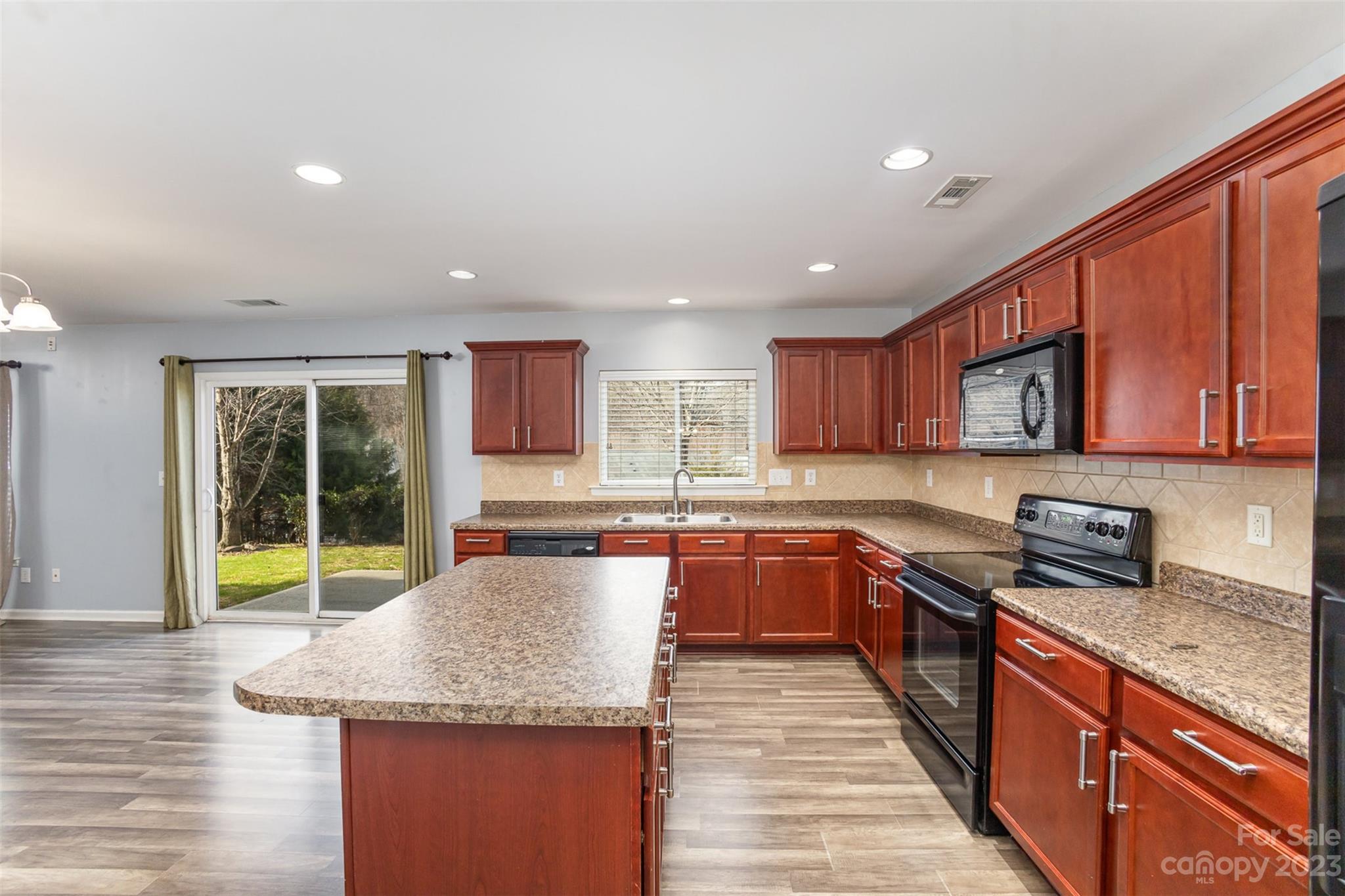 9048 Seamill Road Charlotte, NC 28278 - Photo 14 of 37 Gallery Image 14