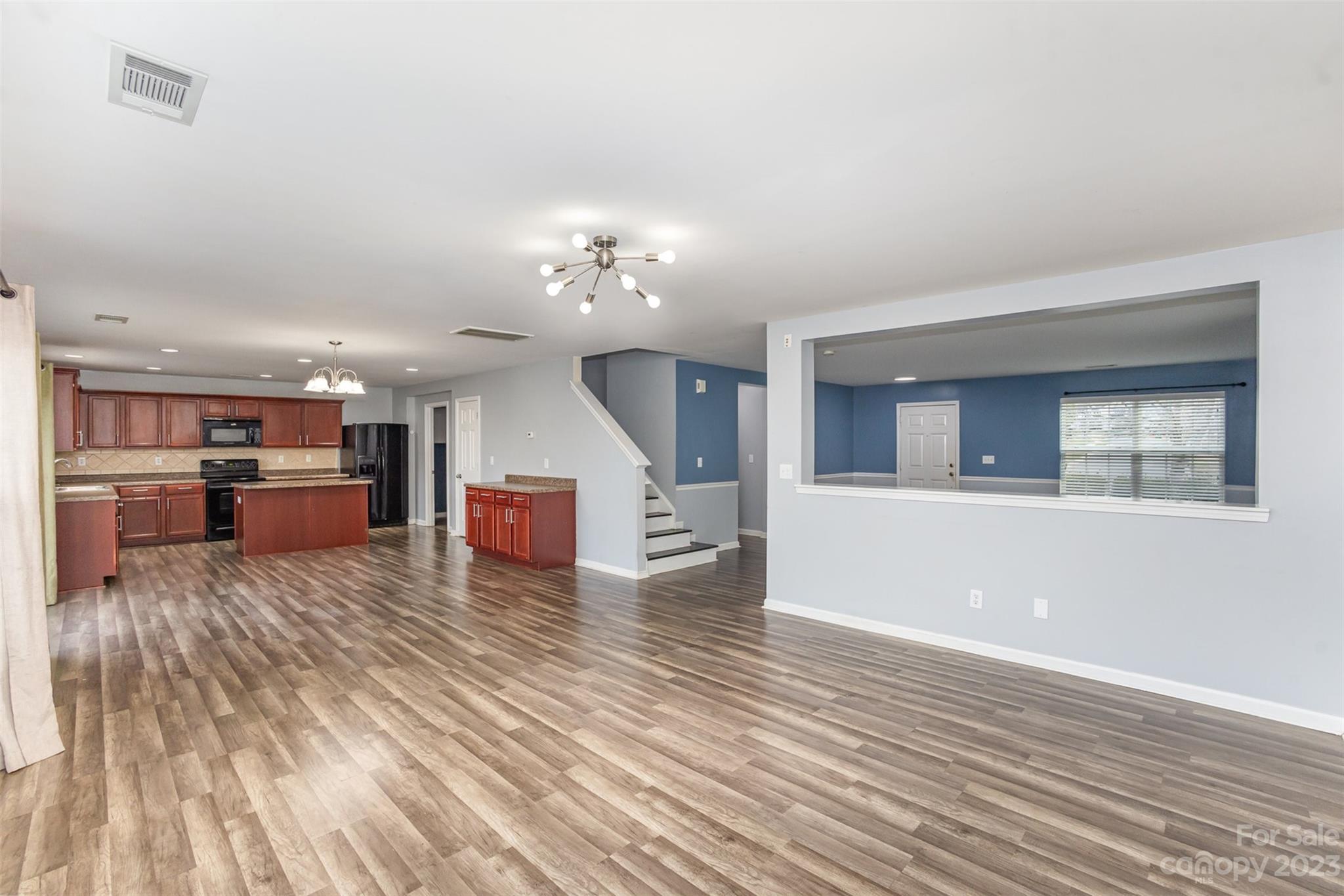 9048 Seamill Road Charlotte, NC 28278 - Photo 7 of 37 Gallery Image 7