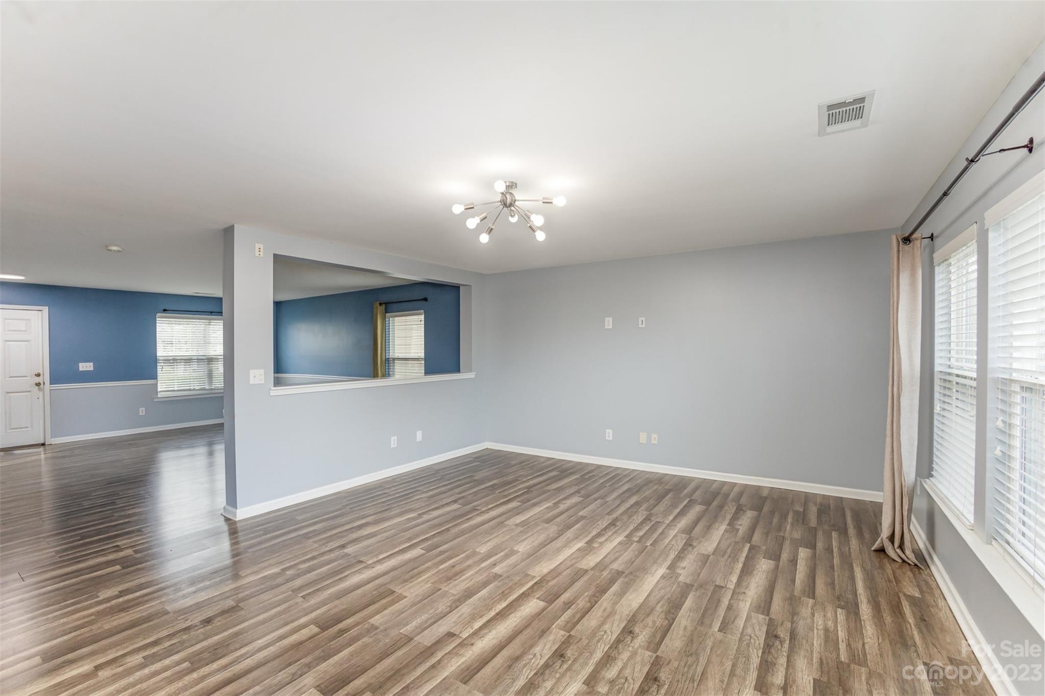 9048 Seamill Road Charlotte, NC 28278 - Photo 8 of 37 Gallery Image 8