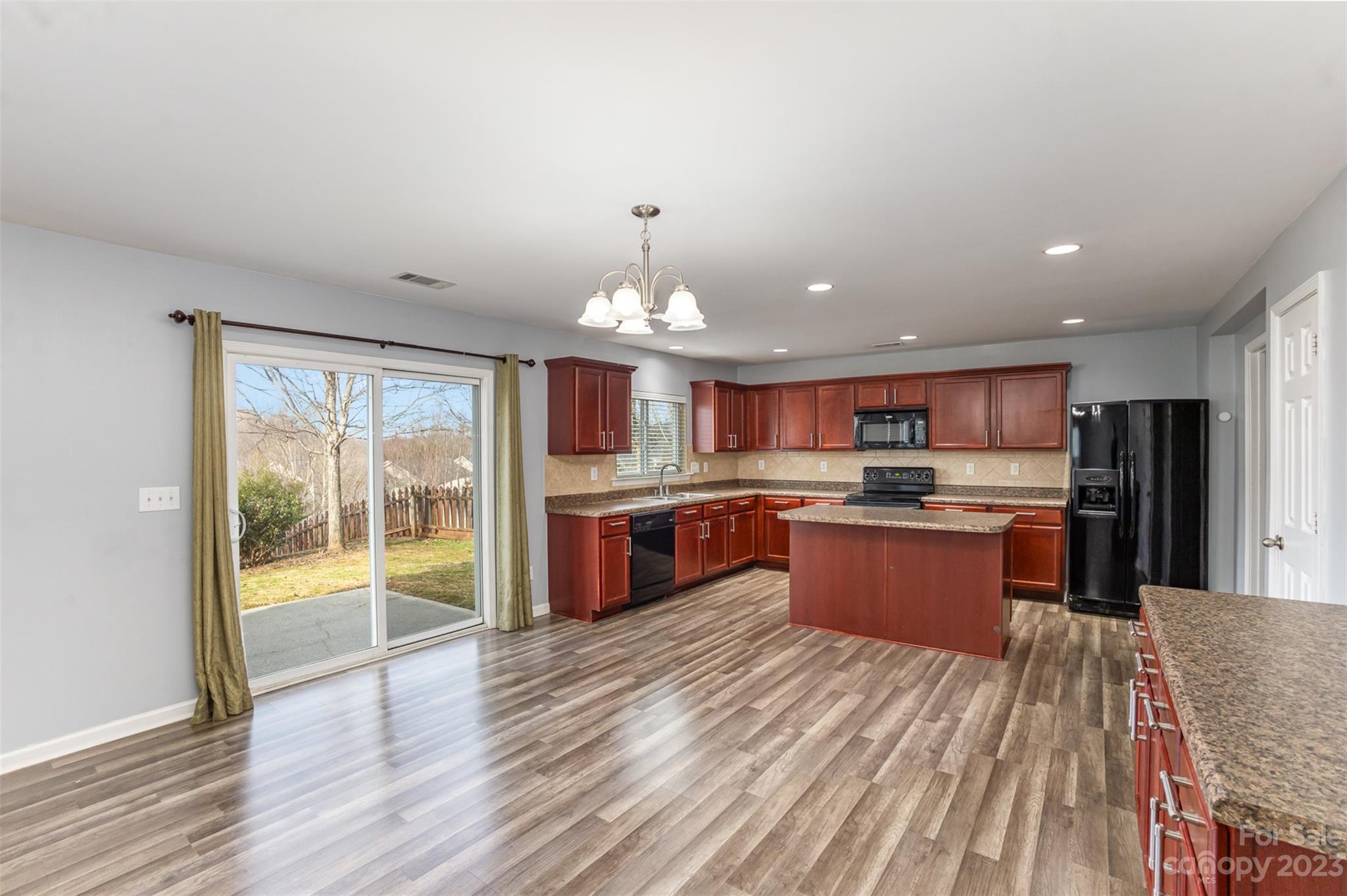 9048 Seamill Road Charlotte, NC 28278 - Photo 9 of 37 Gallery Image 9