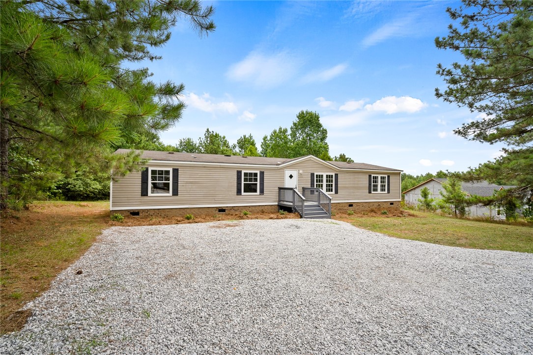 1047 Erskine Road Anderson, SC 29621 - Photo 4 of 28