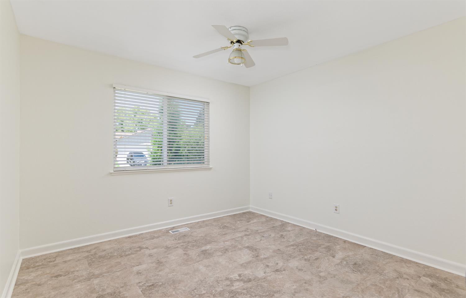 8 Mirango Court Clayton, CA 94517 - Photo 21 of 35