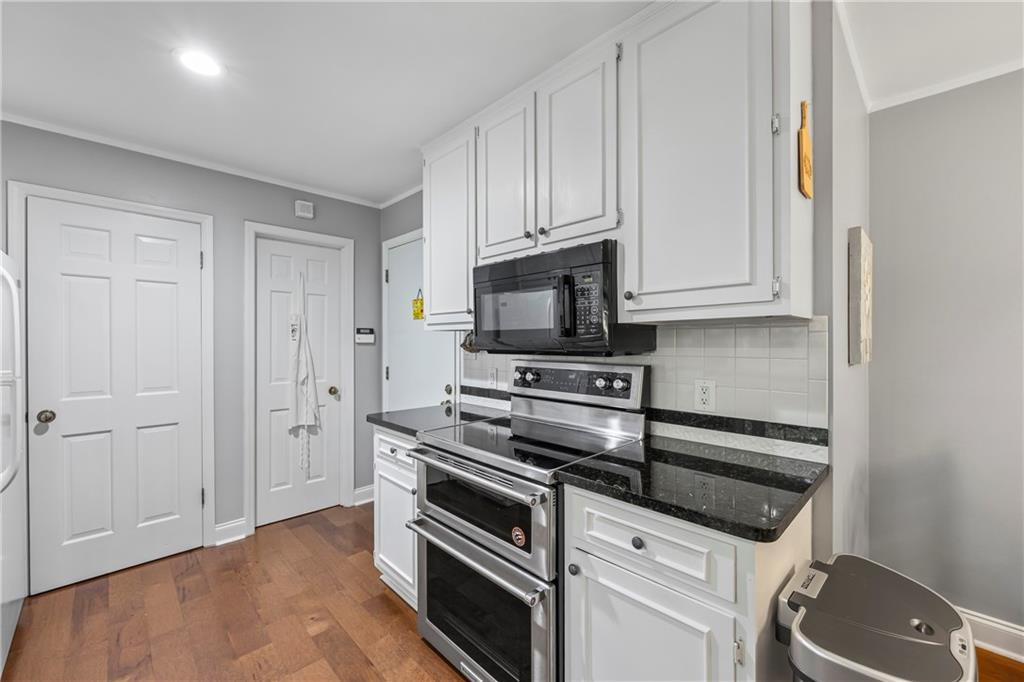 684 Honeysuckle Road Gainesville, GA 30501 - Photo 15 of 54