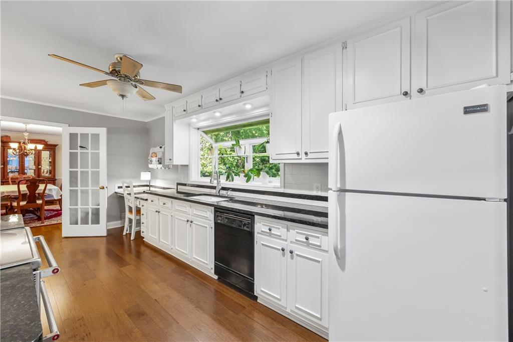 684 Honeysuckle Road Gainesville, GA 30501 - Photo 16 of 54