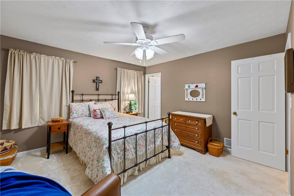 684 Honeysuckle Road Gainesville, GA 30501 - Photo 20 of 54