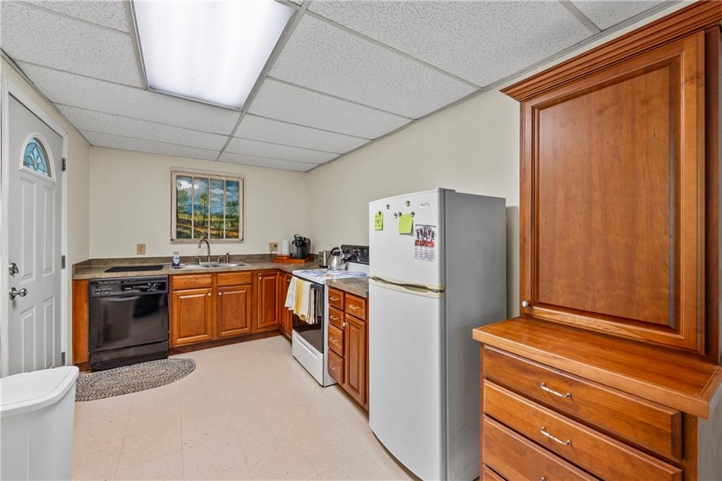 684 Honeysuckle Road Gainesville, GA 30501 - Photo 32 of 54