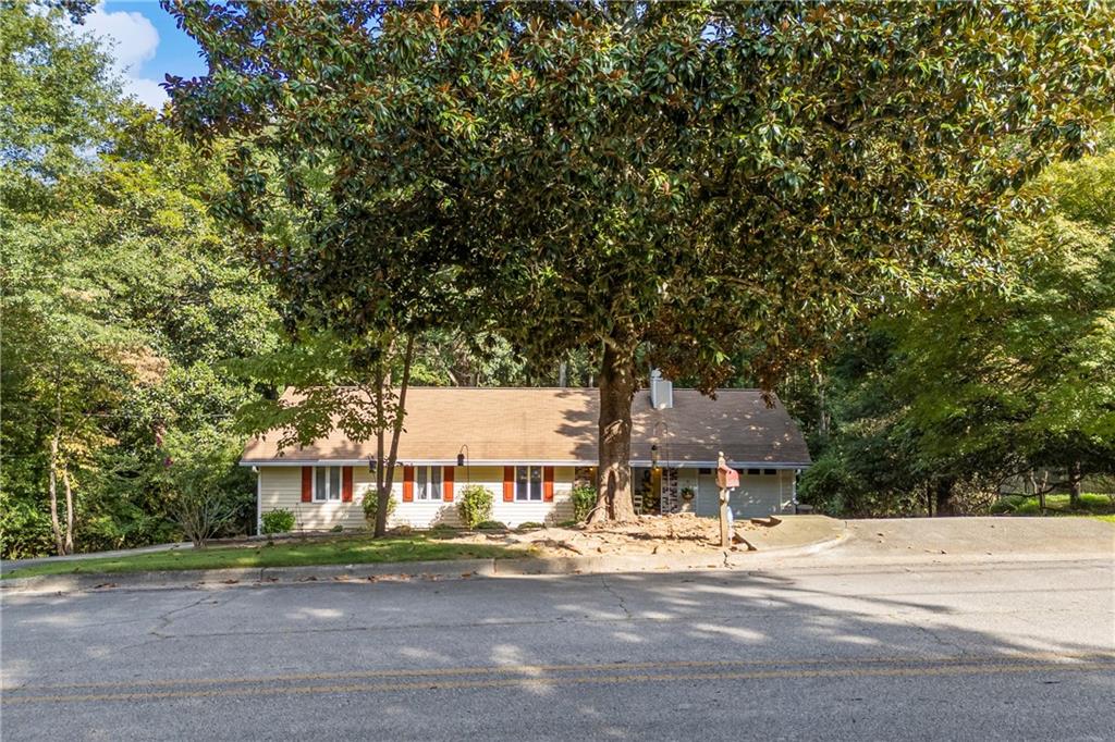 684 Honeysuckle Road Gainesville, GA 30501 - Photo 4 of 54