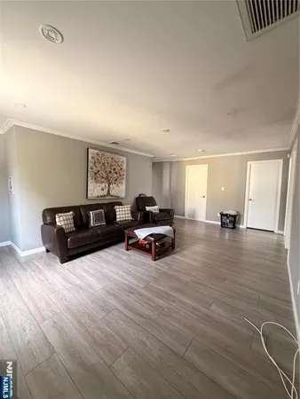 $4,300 | 170 Manhattan Avenue, Teaneck, NJ 07666
